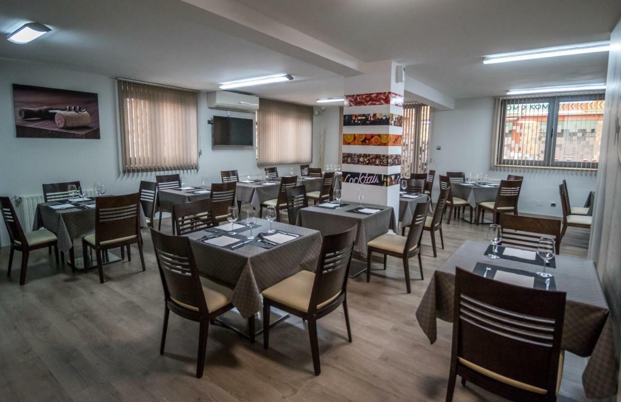 Pension Oasis Zamora Exterior foto